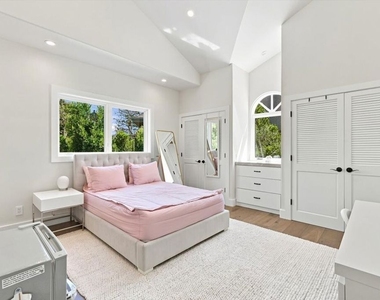 1027 Ravoli Drive - Photo Thumbnail 35