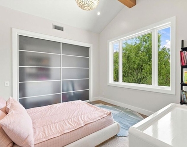 1027 Ravoli Drive - Photo Thumbnail 32