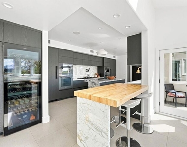 1027 Ravoli Drive - Photo Thumbnail 16