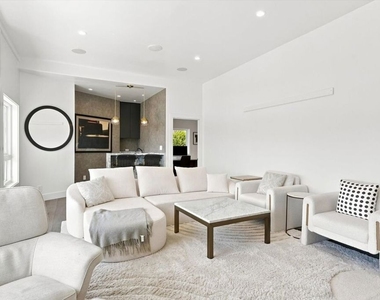 1027 Ravoli Drive - Photo Thumbnail 10
