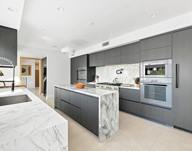 1027 Ravoli Drive - Photo Thumbnail 17
