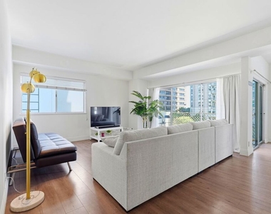 10787 Wilshire Boulevard - Photo Thumbnail 9