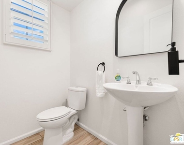 1420 Lorena Way - Photo Thumbnail 14