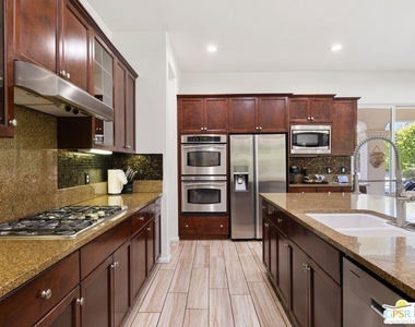 1420 Lorena Way - Photo Thumbnail 12