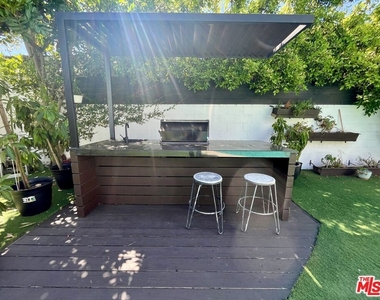 6112 Maryland Drive - Photo Thumbnail 15