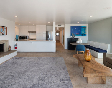 6419 Ocean Front Walk - Photo Thumbnail 6