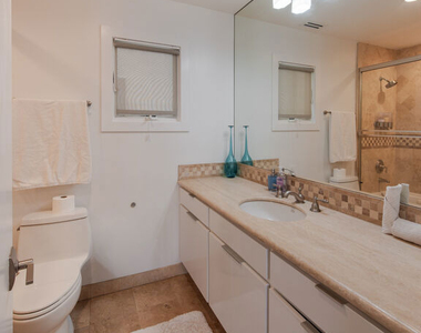 6419 Ocean Front Walk - Photo Thumbnail 23
