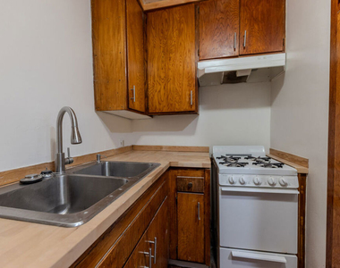275 Lucas Avenue - Photo Thumbnail 6