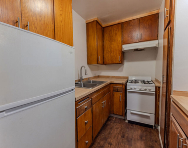 275 Lucas Avenue - Photo Thumbnail 4