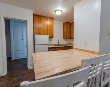 275 Lucas Avenue - Photo Thumbnail 5