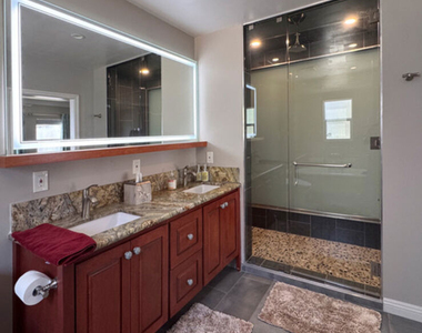 205 Quincy Avenue - Photo Thumbnail 10
