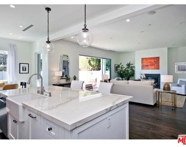 2931 Military Avenue - Photo Thumbnail 2