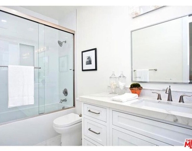 2931 Military Avenue - Photo Thumbnail 13