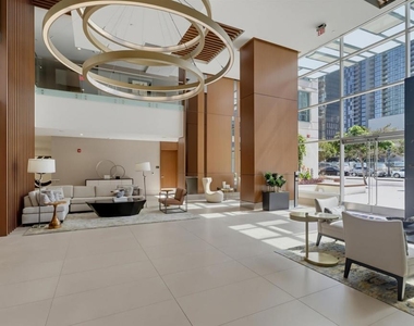 1388 Kettner Blvd - Photo Thumbnail 3