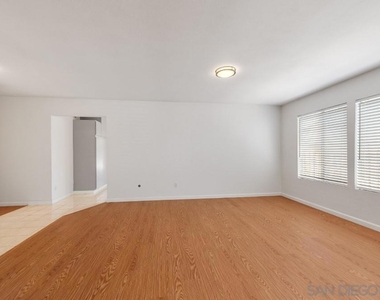 10359 Londonderry Ave - Photo Thumbnail 8