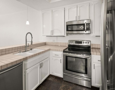 2445 Brant St - Photo Thumbnail 5