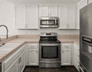 2445 Brant St - Photo Thumbnail 4