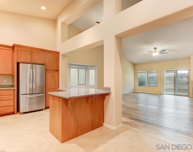 9504 Paseo De Los Castillos - Photo Thumbnail 12