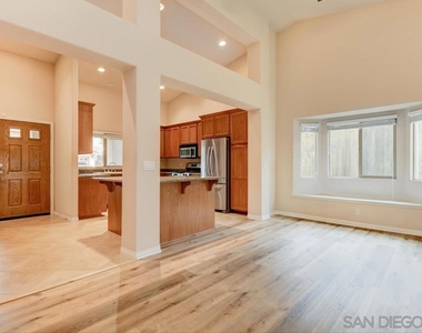 9504 Paseo De Los Castillos - Photo Thumbnail 17