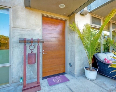 1052 Anchorage Ln - Photo Thumbnail 10