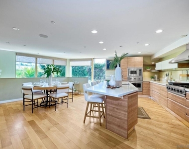1052 Anchorage Ln - Photo Thumbnail 11