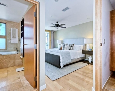 1052 Anchorage Ln - Photo Thumbnail 32