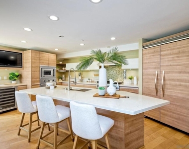 1052 Anchorage Ln - Photo Thumbnail 17