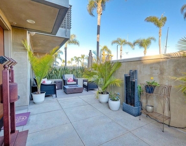 1052 Anchorage Ln - Photo Thumbnail 8
