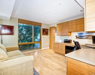 1052 Anchorage Ln - Photo Thumbnail 26