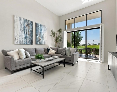 54108 Oak Tree - Photo Thumbnail 5