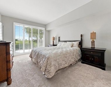 54108 Oak Tree - Photo Thumbnail 14