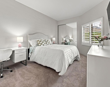 54108 Oak Tree - Photo Thumbnail 18