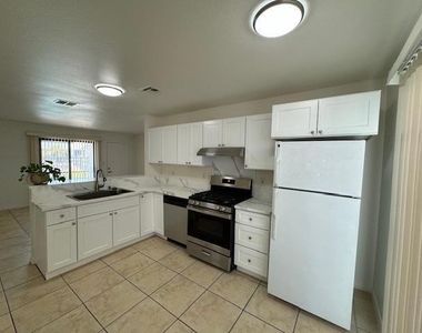 45470 Sunrise Lane - Photo Thumbnail 12