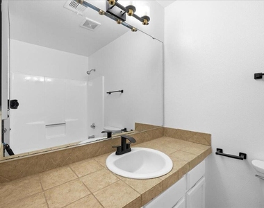 31601 Avenida Maravilla - Photo Thumbnail 26