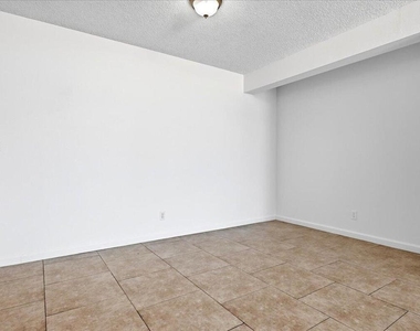 31601 Avenida Maravilla - Photo Thumbnail 11
