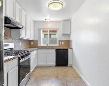 31601 Avenida Maravilla - Photo Thumbnail 14