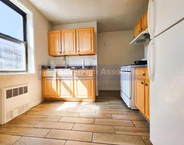 6645 Broadway - Photo Thumbnail 3