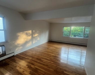 4025 202nd Street - Photo Thumbnail 5