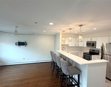 108 Atlantic Avenue - Photo Thumbnail 6