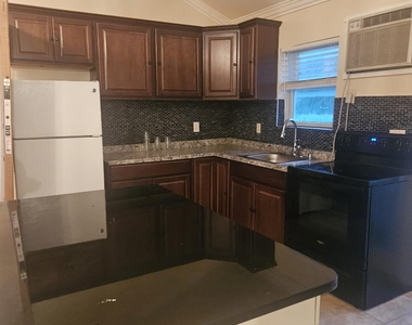 47 W Lakeland Street - Photo Thumbnail 1