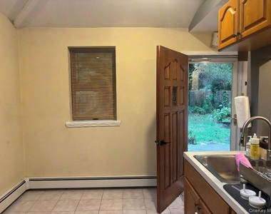 27 Otsego Avenue - Photo Thumbnail 2