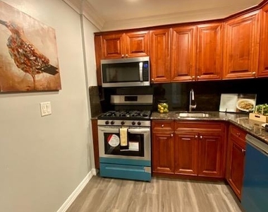 317 Brook Avenue - Photo Thumbnail 1
