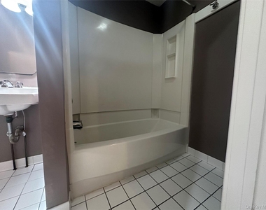 65 North Street - Photo Thumbnail 9