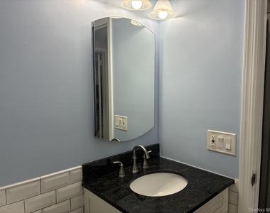238 Laurel Road - Photo Thumbnail 11