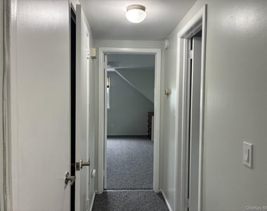 238 Laurel Road - Photo Thumbnail 8