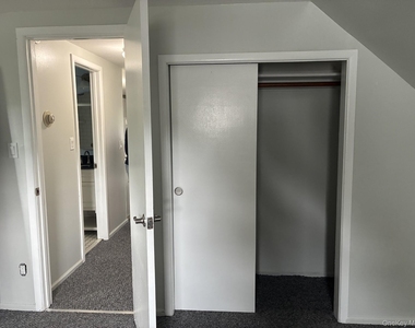 238 Laurel Road - Photo Thumbnail 15