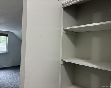 238 Laurel Road - Photo Thumbnail 6