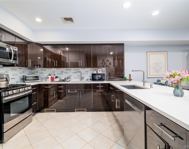 275 Central Avenue - Photo Thumbnail 8
