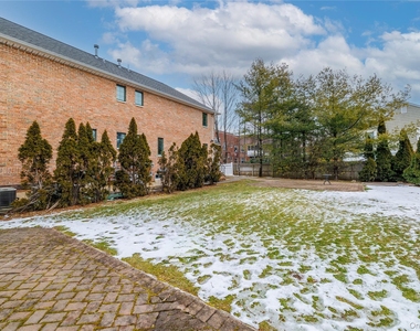 275 Central Avenue - Photo Thumbnail 5