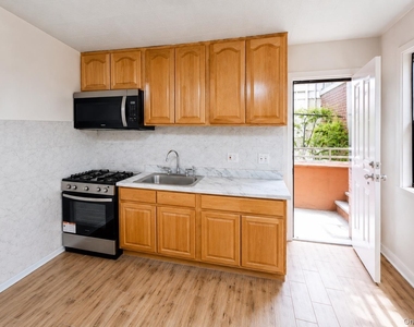 640 S 5th Avenue - Photo Thumbnail 2